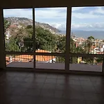 Casa Cruzes *