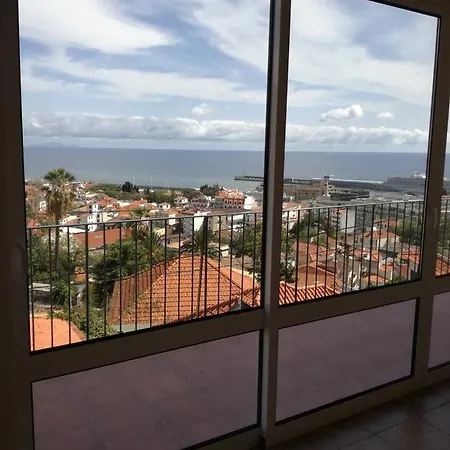Casa Cruzes * Фуншал