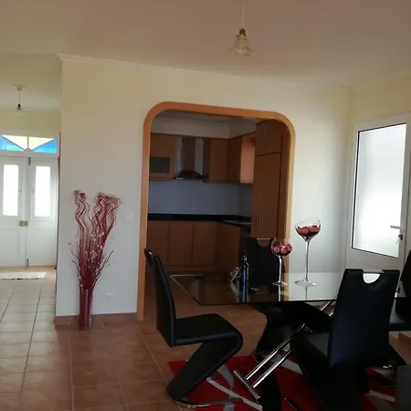 Casa Cruzes 펜션 푼샬