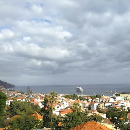 別荘 Casa Cruzes フンシャル